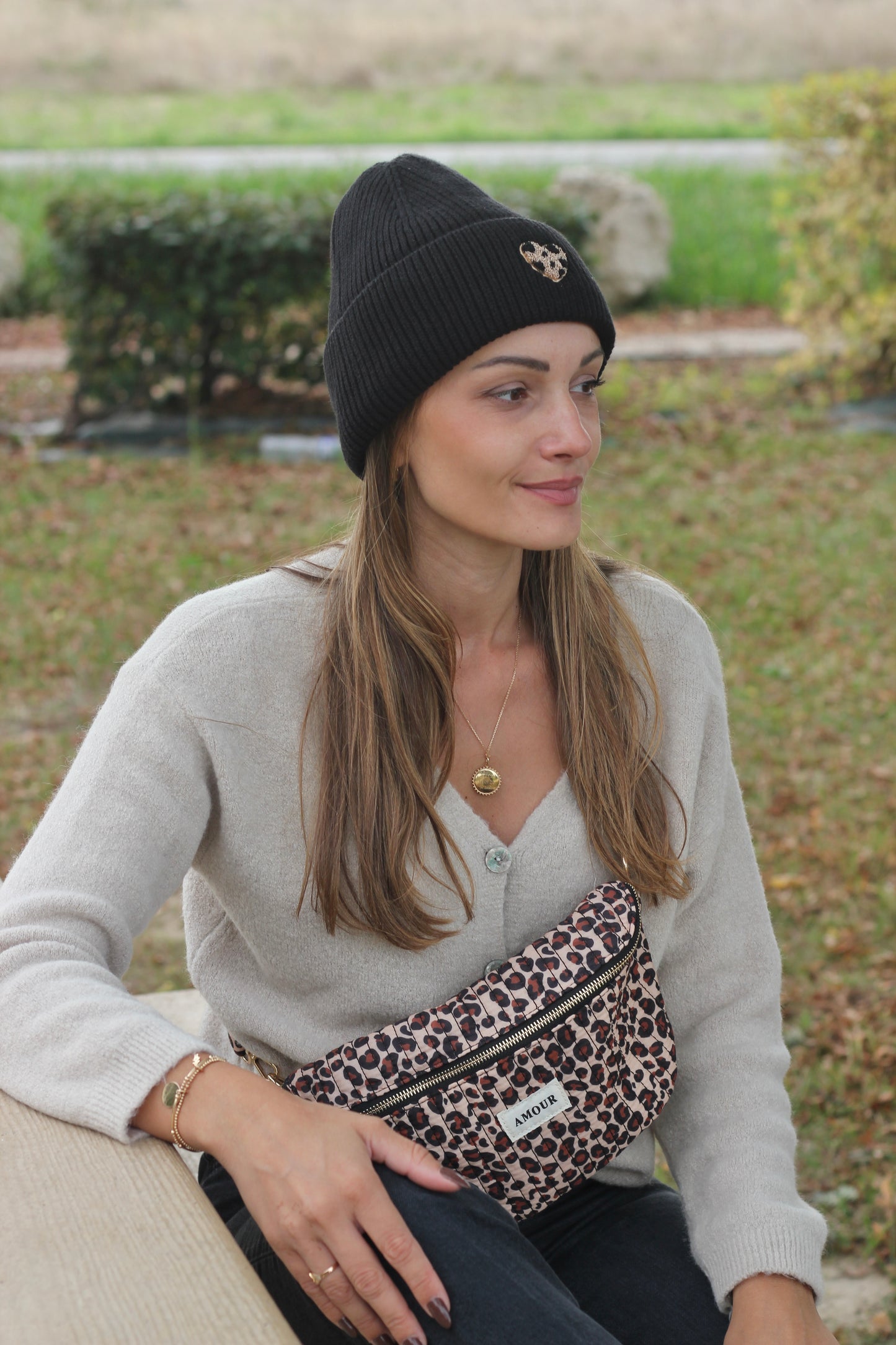 Bonnet ADULTE coeur léopard - Noir